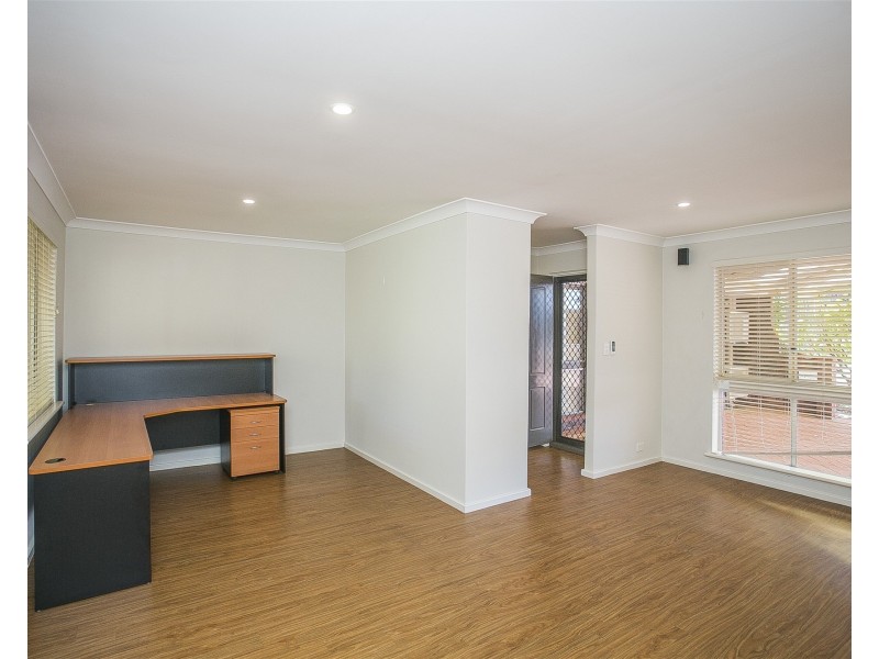 31 Chedworth Way, Eden Hill WA 6054