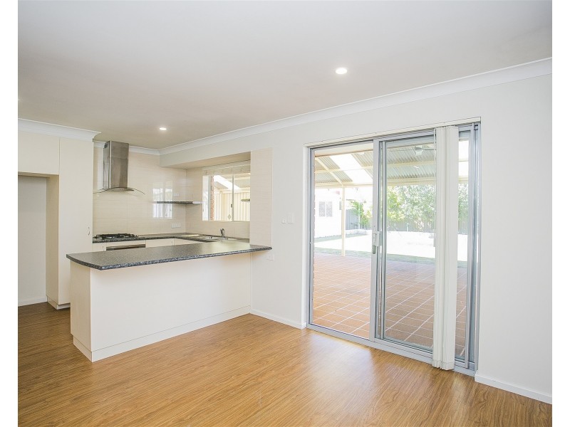 31 Chedworth Way, Eden Hill WA 6054