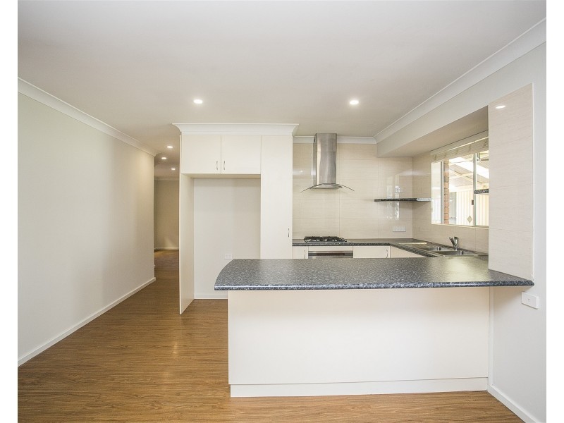 31 Chedworth Way, Eden Hill WA 6054