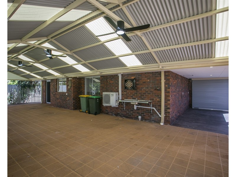 31 Chedworth Way, Eden Hill WA 6054