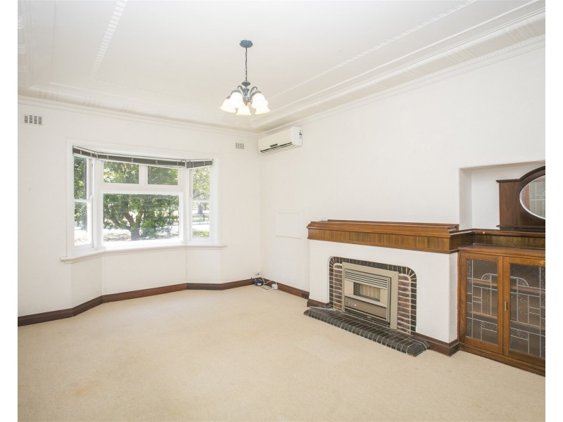 18  Gallop Road, Dalkeith WA 6009