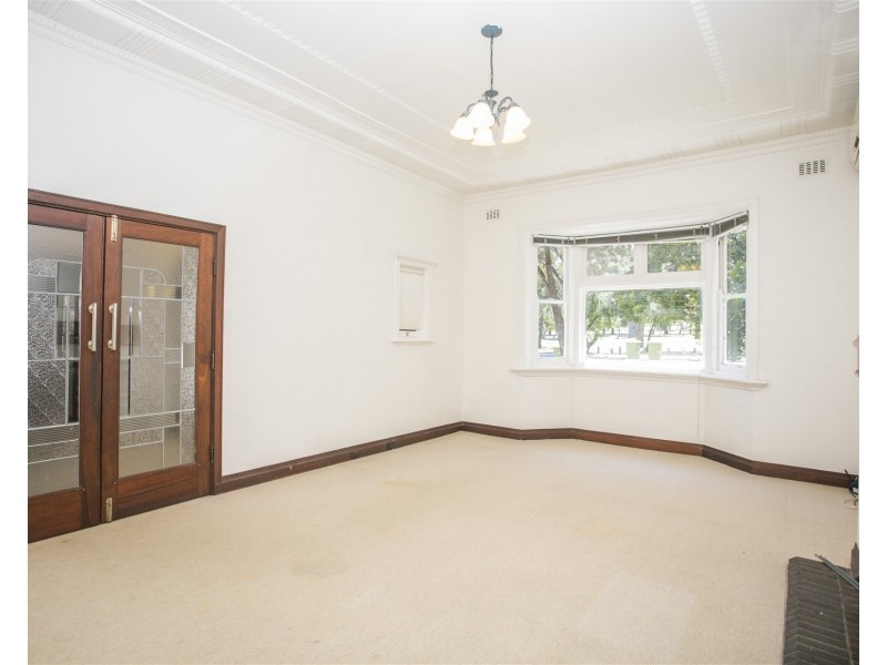 18  Gallop Road, Dalkeith WA 6009