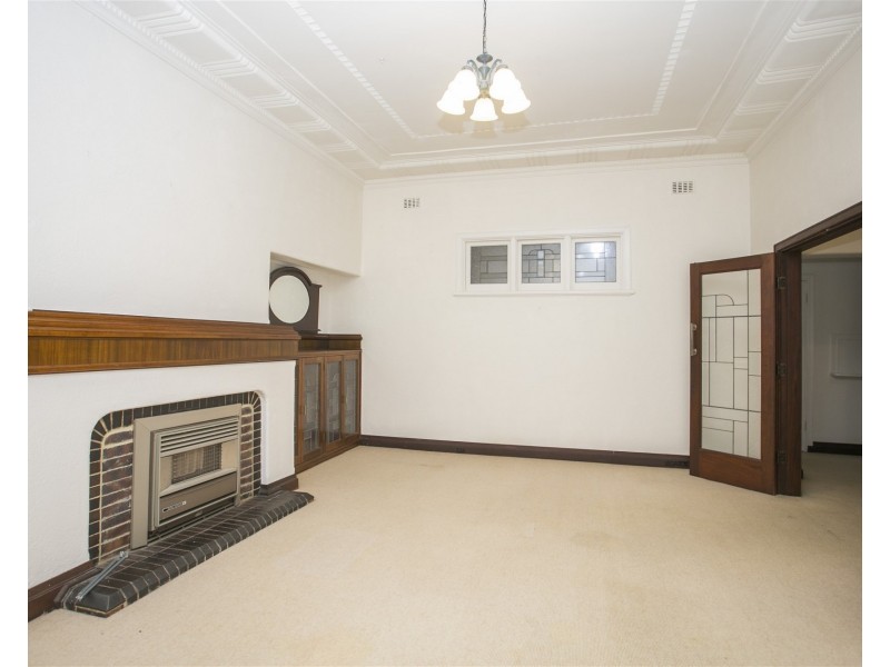 18  Gallop Road, Dalkeith WA 6009