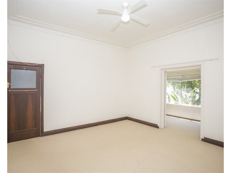 18  Gallop Road, Dalkeith WA 6009