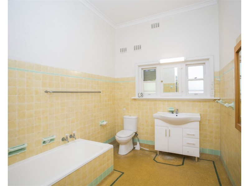 18  Gallop Road, Dalkeith WA 6009