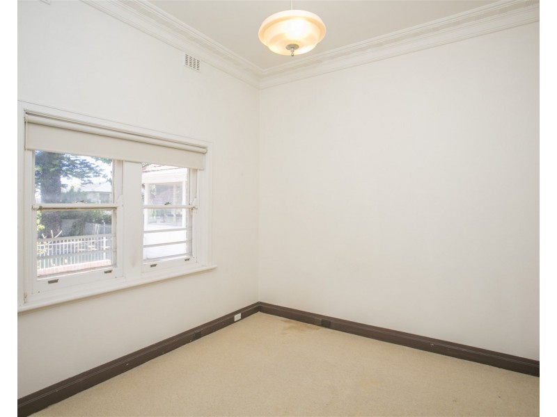 18  Gallop Road, Dalkeith WA 6009