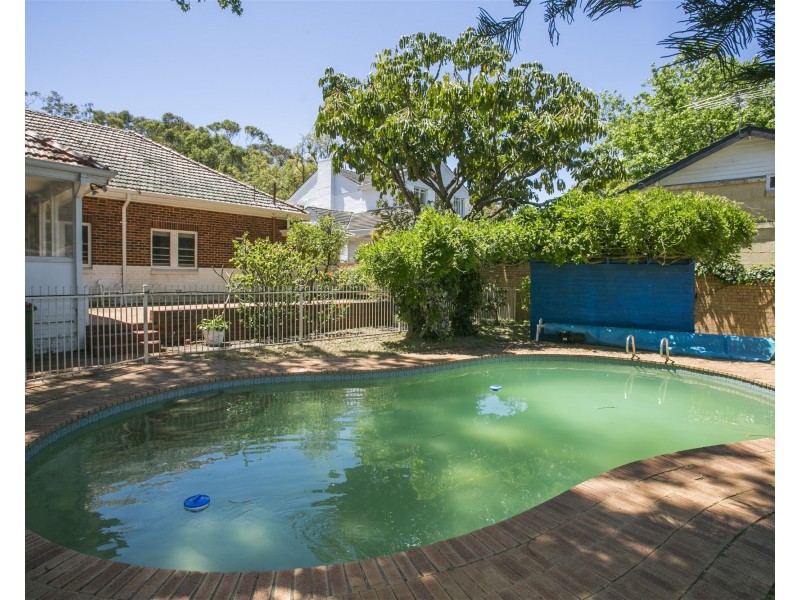 18  Gallop Road, Dalkeith WA 6009