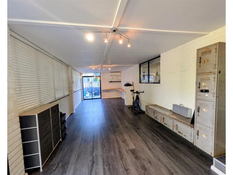 26 Hunter Drive, Lesmurdie WA 6076