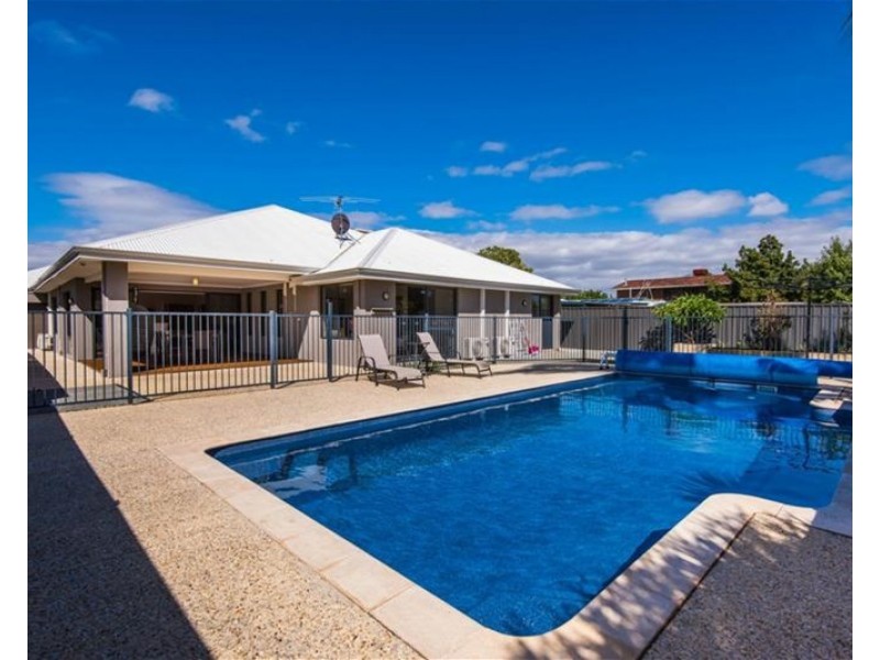 53 Creaton St, East Victoria Park WA 6101