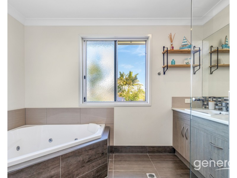 104A Maine Road, Clontarf QLD 4019