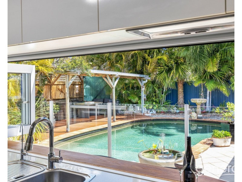 17 Kurrajong Drive, Warner QLD 4500