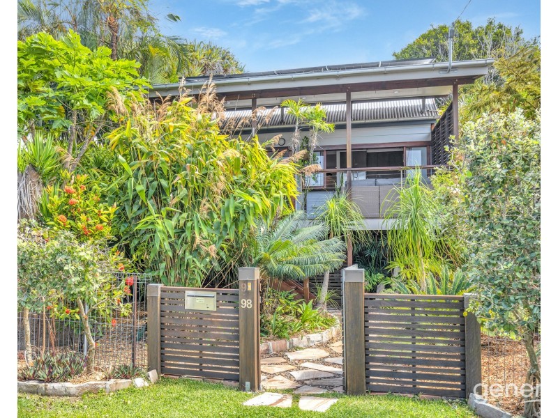 98 Oquinn Street, Nudgee Beach QLD 4014