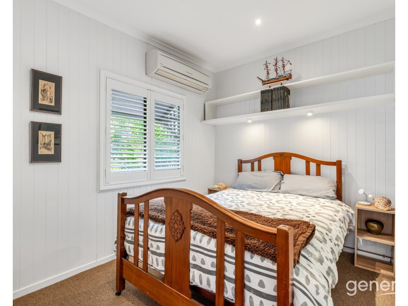 98 Oquinn Street, Nudgee Beach QLD 4014