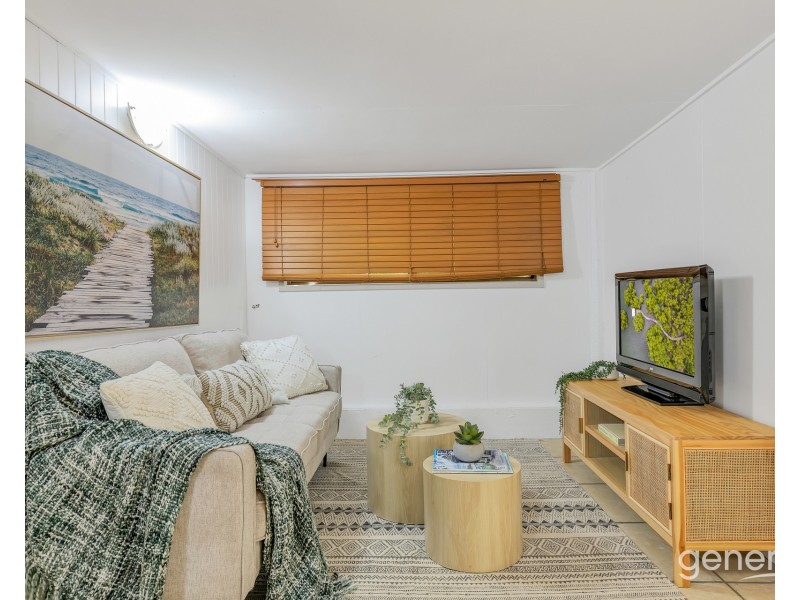 98 Oquinn Street, Nudgee Beach QLD 4014