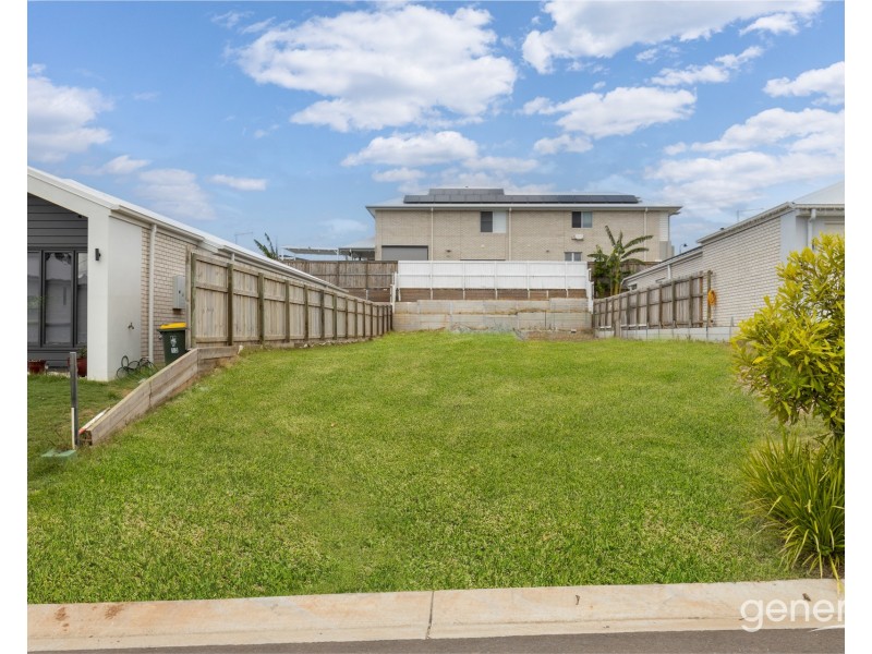 11 Hyacinth Street, Bridgeman Downs QLD 4035