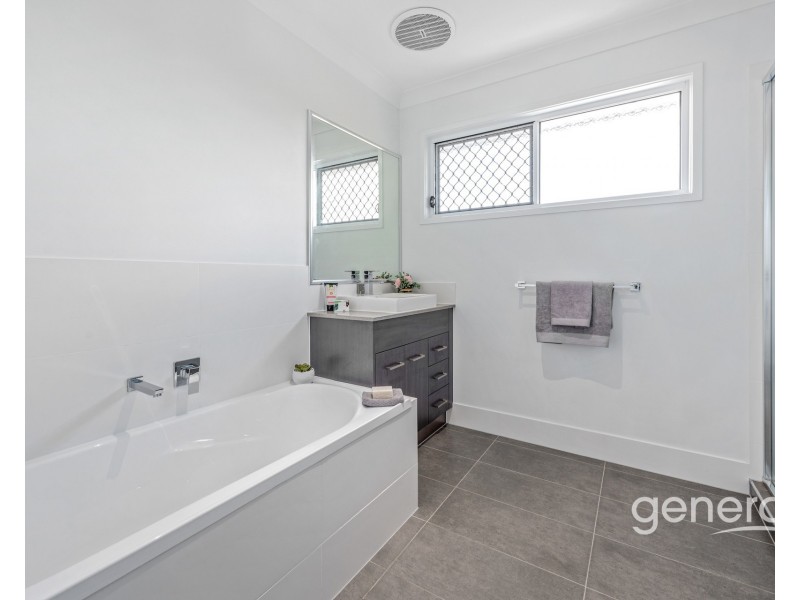 13 Junee Street, Redland Bay QLD 4165