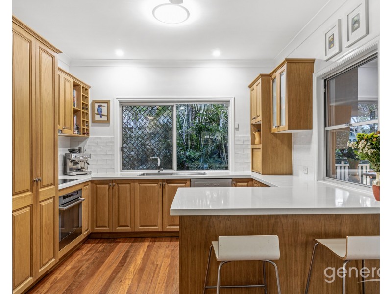 79 Glindemann Drive, Holland Park QLD 4121