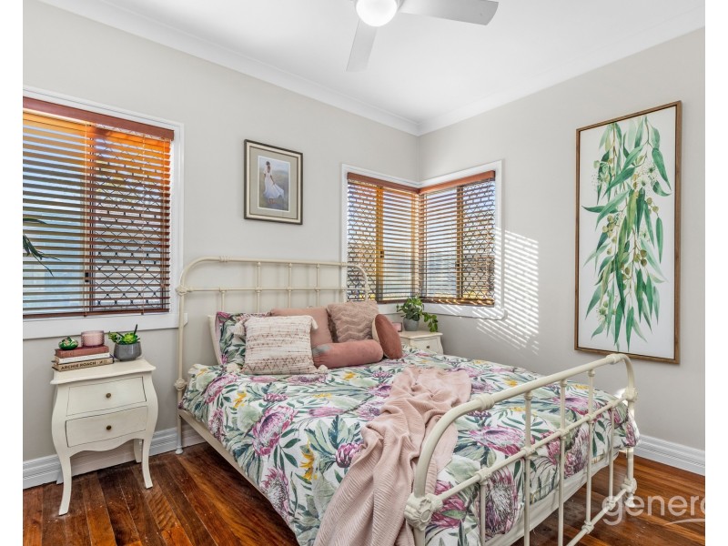 79 Glindemann Drive, Holland Park QLD 4121