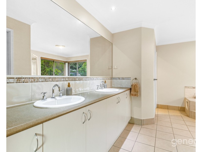 2 Ladners Court, Petrie QLD 4502