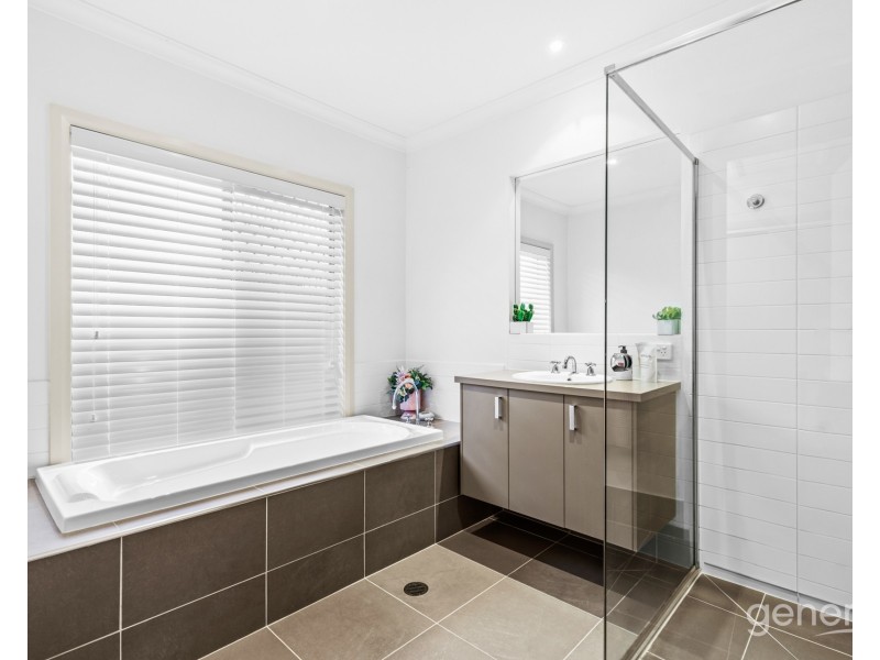 13 Briggs Drive, Caboolture QLD 4510