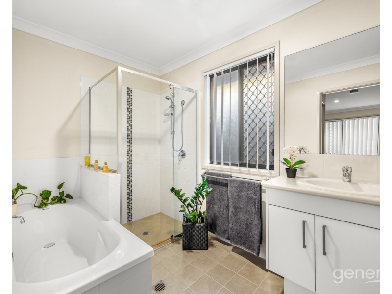 8 Merion Crescent, North Lakes QLD 4509