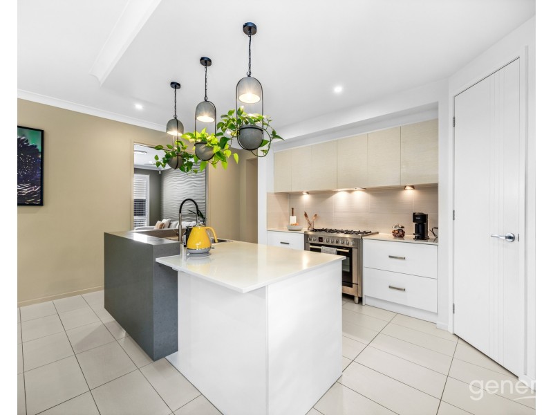 21 Hollow Crescent, Narangba QLD 4504