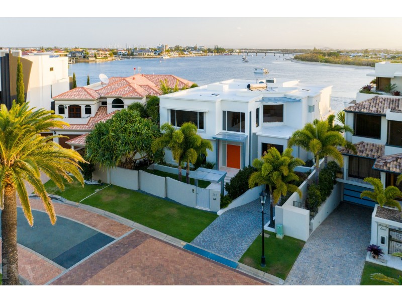 30 Hampton Court, Sovereign Islands QLD 4216