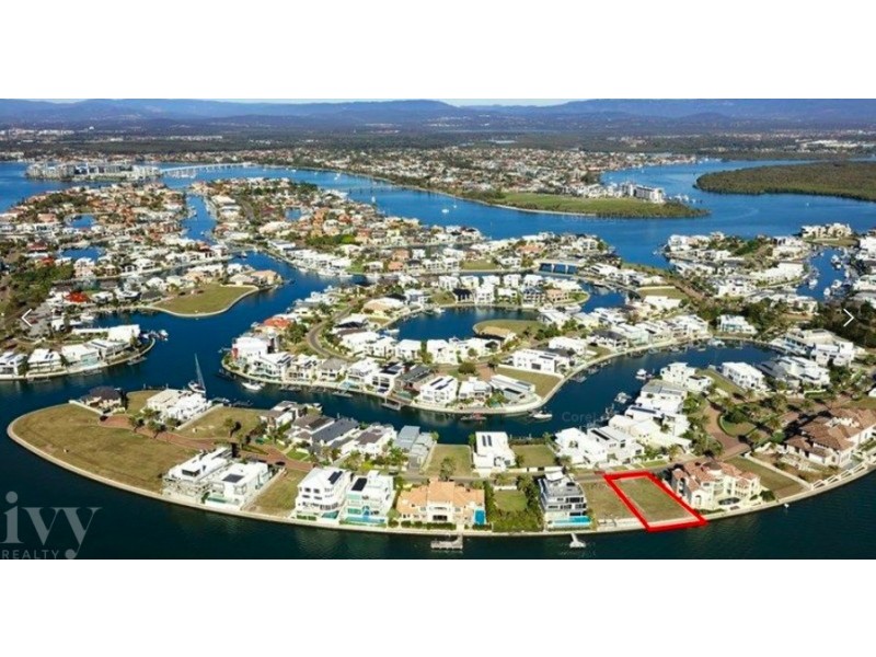 42 Knightsbridge Parade East Parade, Sovereign Islands QLD 4216