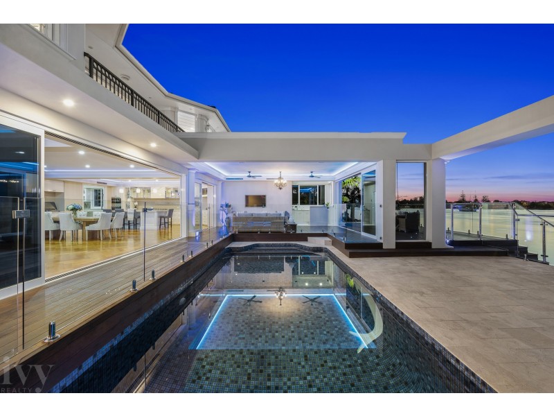 22 Excalibur Court, Sovereign Islands QLD 4216