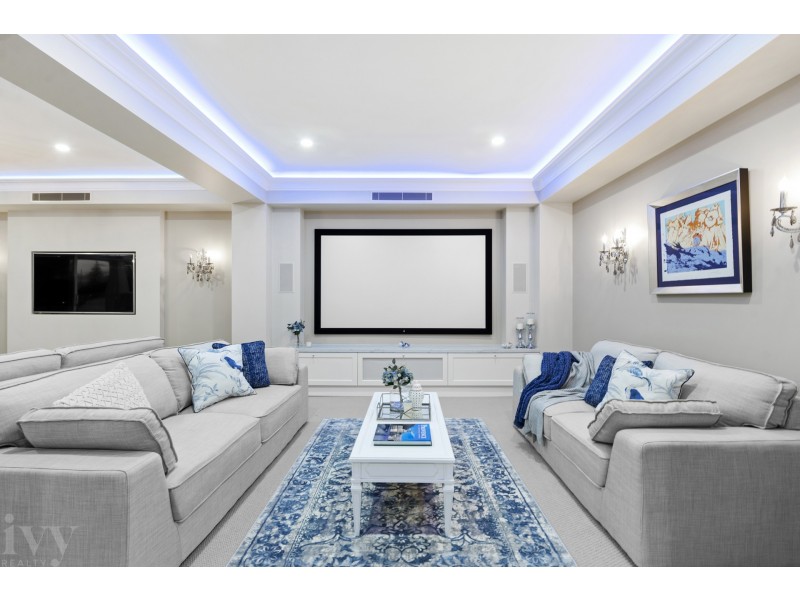 22 Excalibur Court, Sovereign Islands QLD 4216