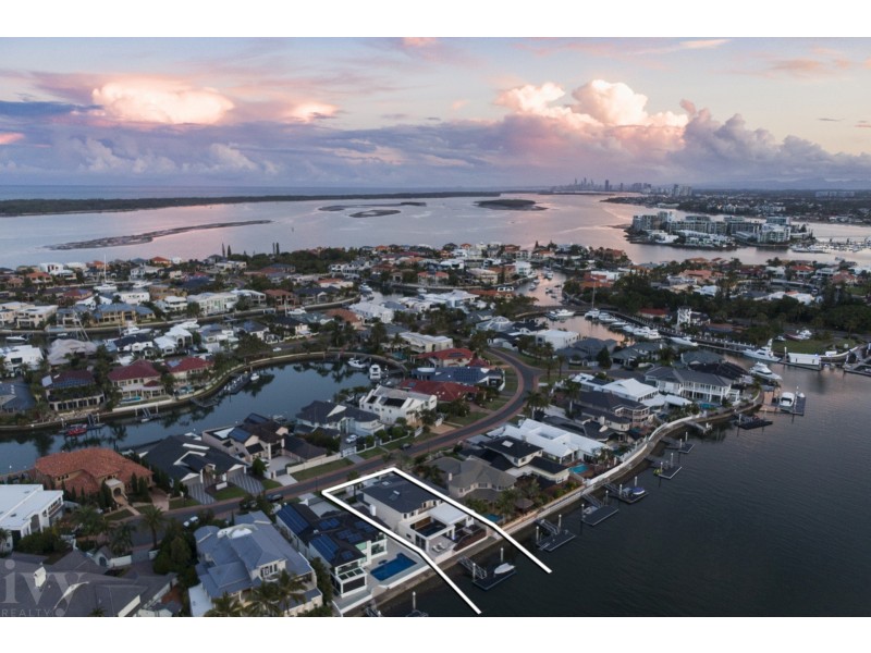 22 Excalibur Court, Sovereign Islands QLD 4216