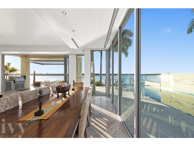 31 Knightsbridge Parade West, Sovereign Islands QLD 4216