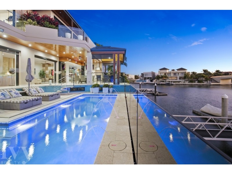 88 Royal Albert Crescent, Sovereign Islands QLD 4216