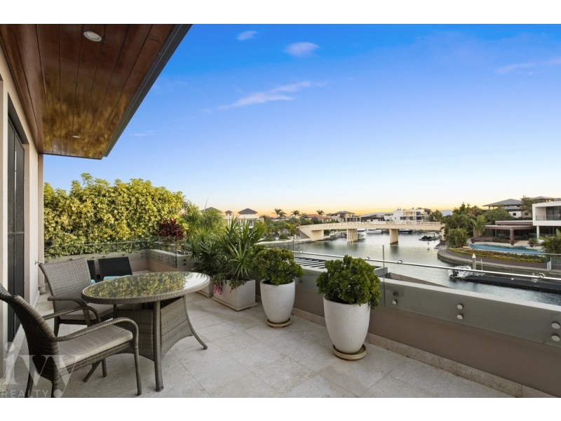 88 Royal Albert Crescent, Sovereign Islands QLD 4216