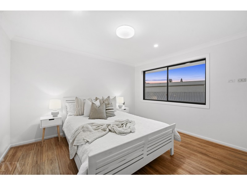 22 Maureen Court, Broadbeach Waters QLD 4218