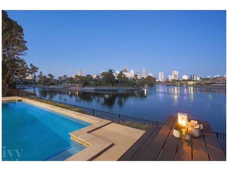 22 Maureen Court, Broadbeach Waters QLD 4218