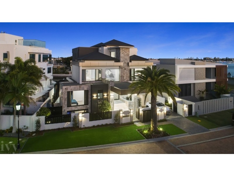 40 Knightsbridge Parade West, Sovereign Islands QLD 4216