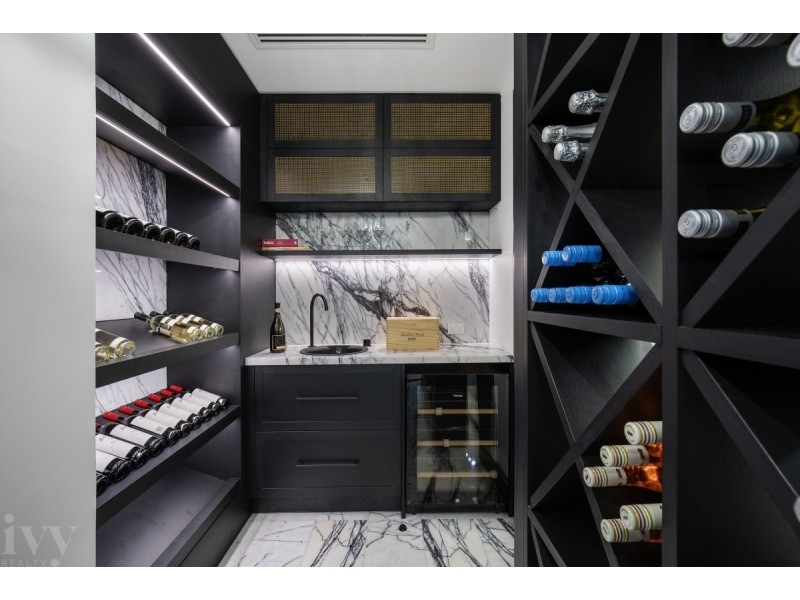 40 Knightsbridge Parade West, Sovereign Islands QLD 4216