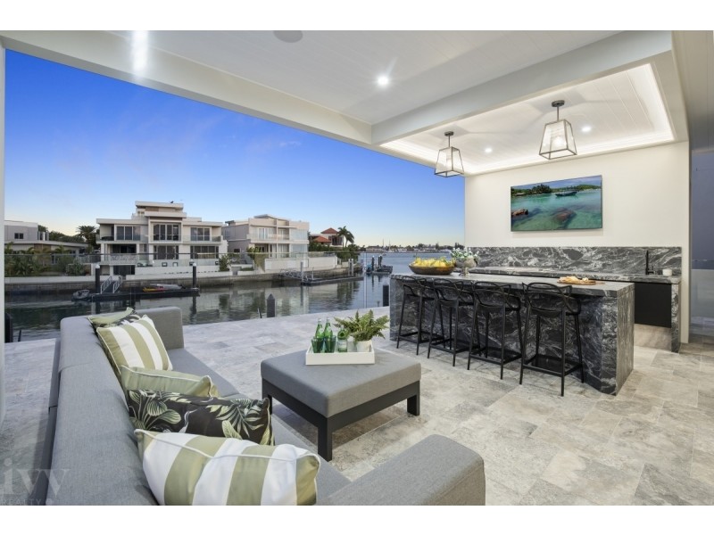 40 Knightsbridge Parade West, Sovereign Islands QLD 4216