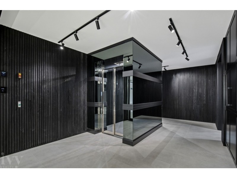 40 Knightsbridge Parade West, Sovereign Islands QLD 4216