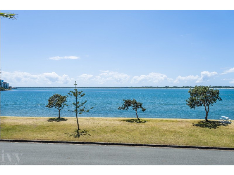 6 James Cook Esplanade, Hollywell QLD 4216