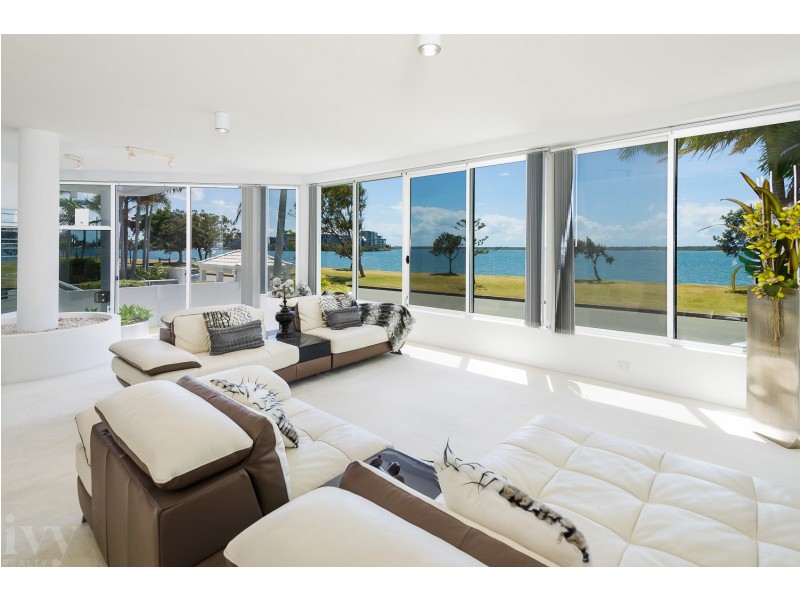 6 James Cook Esplanade, Hollywell QLD 4216