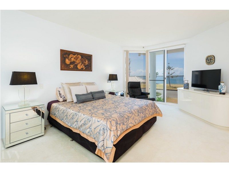 6 James Cook Esplanade, Hollywell QLD 4216