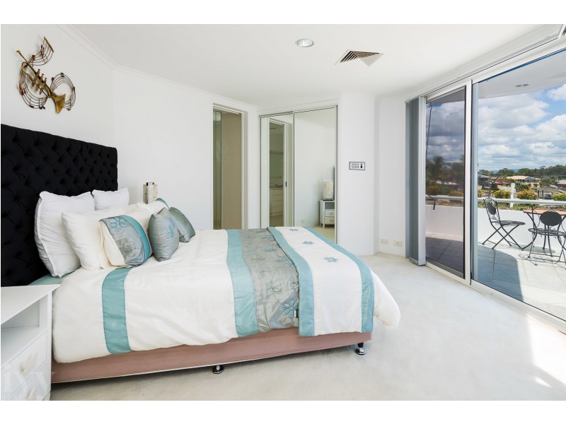 6 James Cook Esplanade, Hollywell QLD 4216