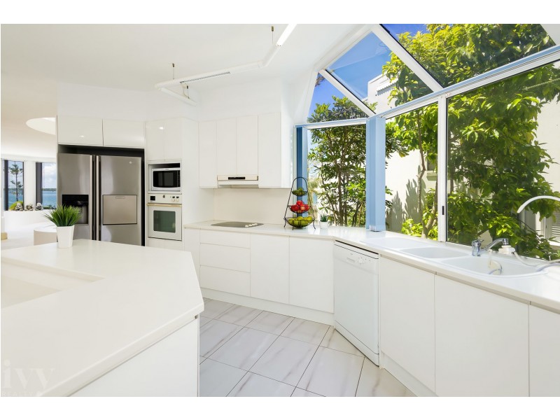 6 James Cook Esplanade, Hollywell QLD 4216