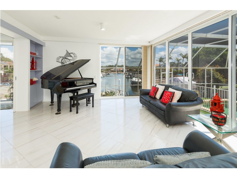 6 James Cook Esplanade, Hollywell QLD 4216