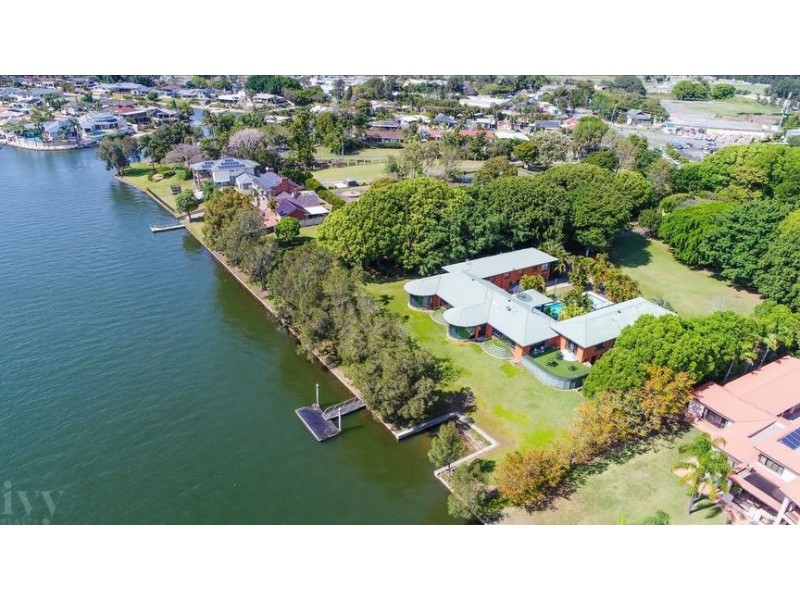 8-16 Riverbend Avenue, Carrara QLD 4211