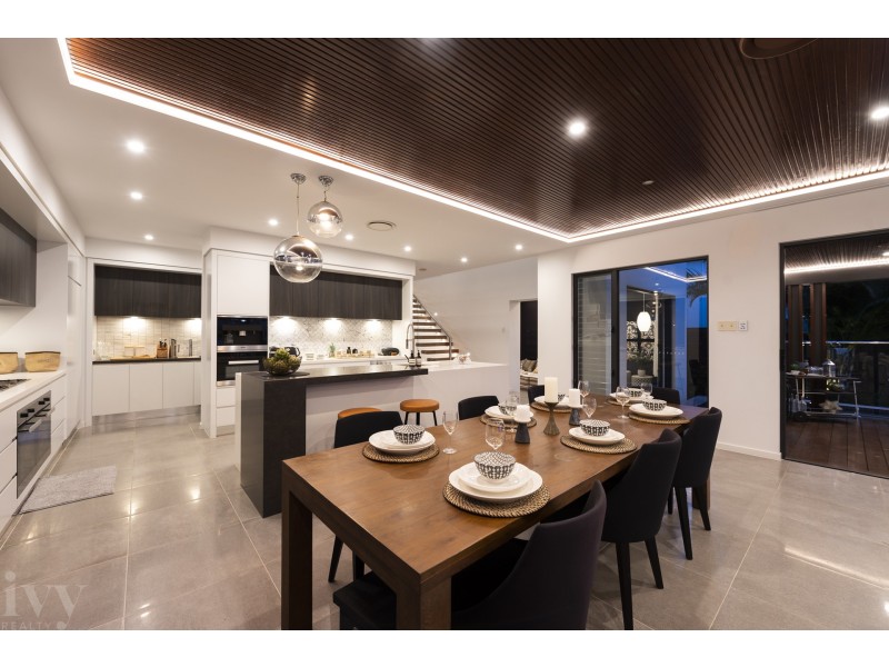 45 Cova Boulevard, Hope Island QLD 4212