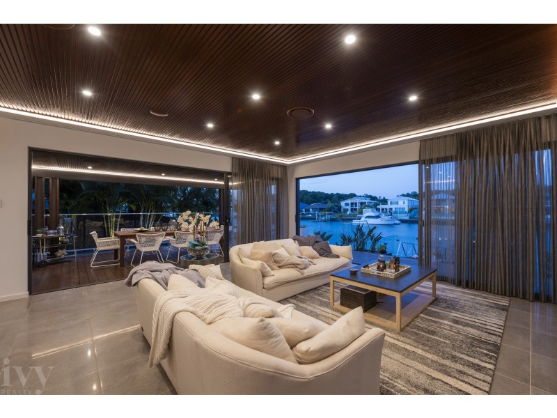 45 Cova Boulevard, Hope Island QLD 4212