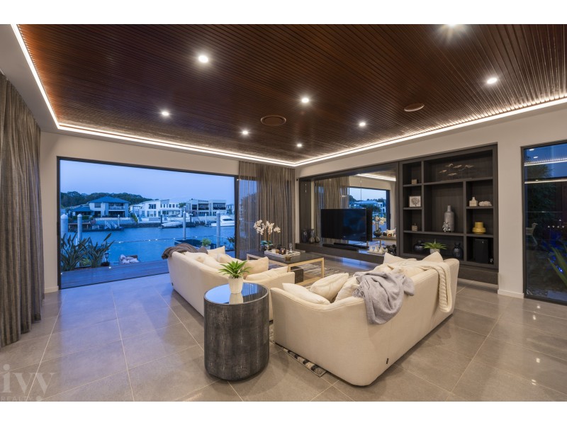 45 Cova Boulevard, Hope Island QLD 4212